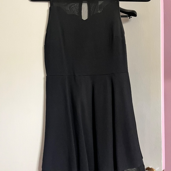 SWEETHEART RUFFLE NECKLINE MONTEAU SMALL BLACK DRESS FLOWY MESH LINING OPEN BACK - Picture 2 of 7